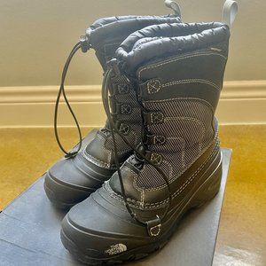 THE NORTH FACE Kids' Alpenglow Snow Boots